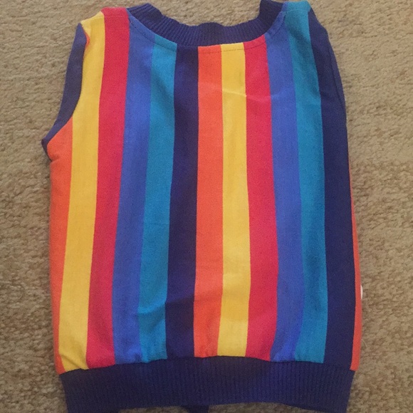 Boys rainbow color sweater 🌈 - Picture 2 of 3